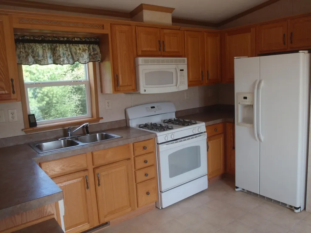 7 Lunar Drive Canaan NH 03741