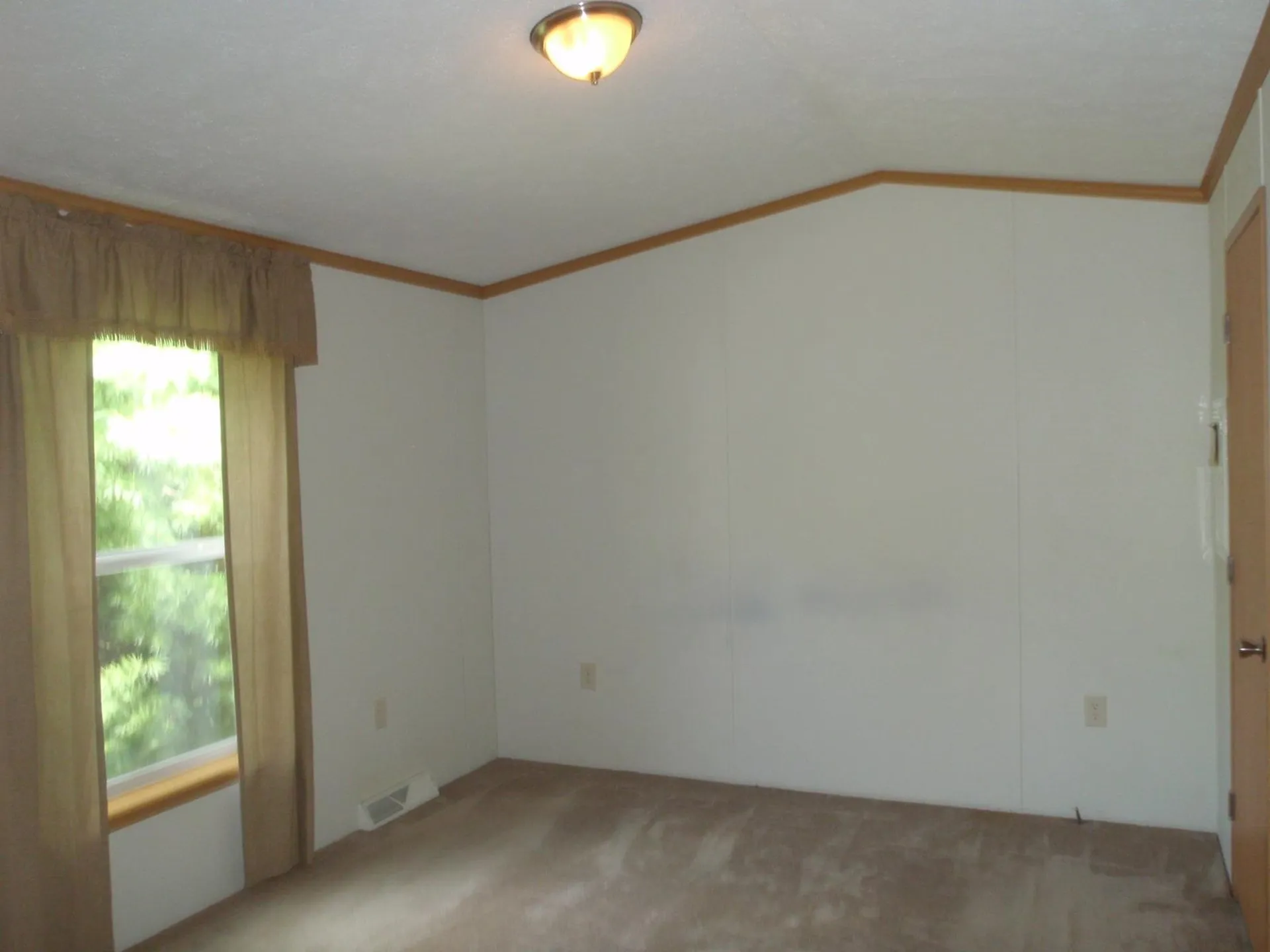 7 Lunar Drive Canaan NH 03741