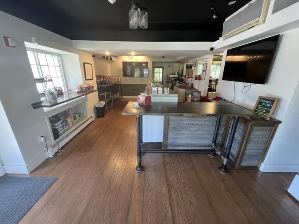 122 Lafayette Road North Hampton NH 03862