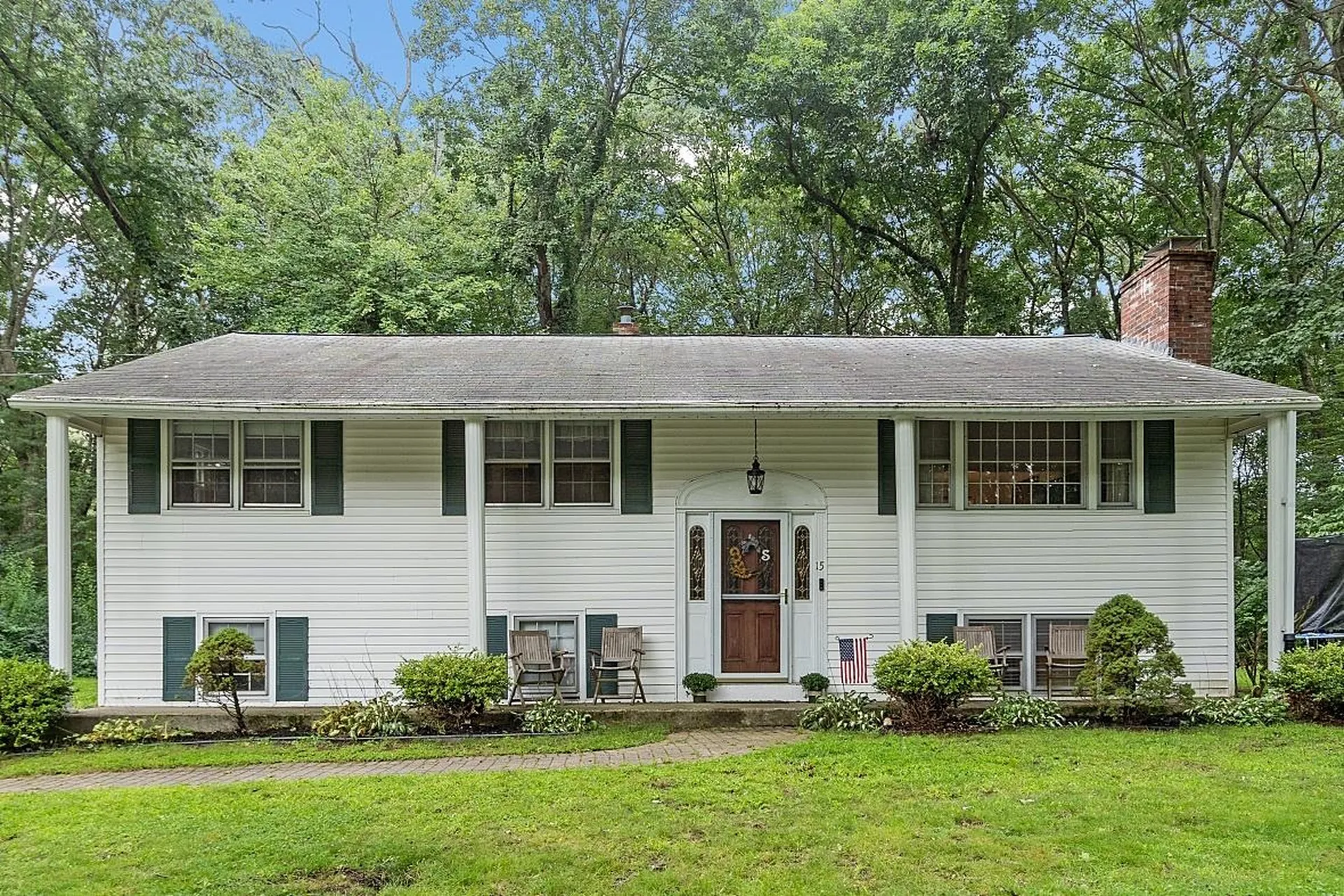 15 Clydesdale Avenue Pelham NH 03076