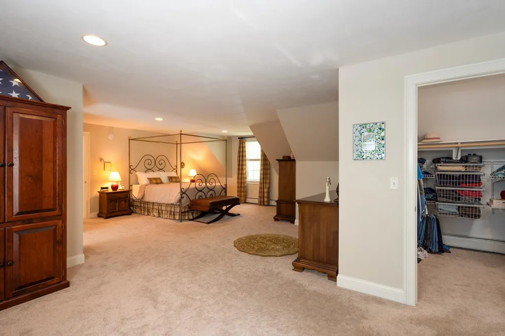 2 Ferrin Woods Road York ME 03909-5395