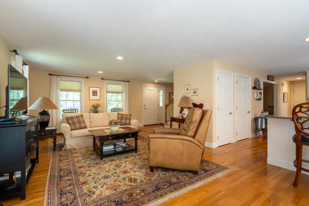 2 Ferrin Woods Road York ME 03909-5395