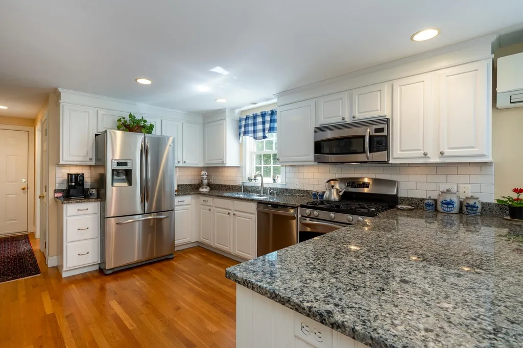 2 Ferrin Woods Road York ME 03909-5395