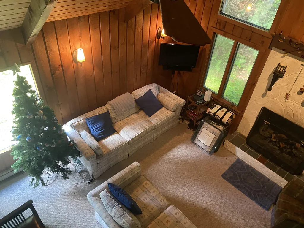 195 Stratton Gate Road Jamaica VT 05343