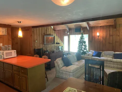 195 Stratton Gate Road Jamaica VT 05343