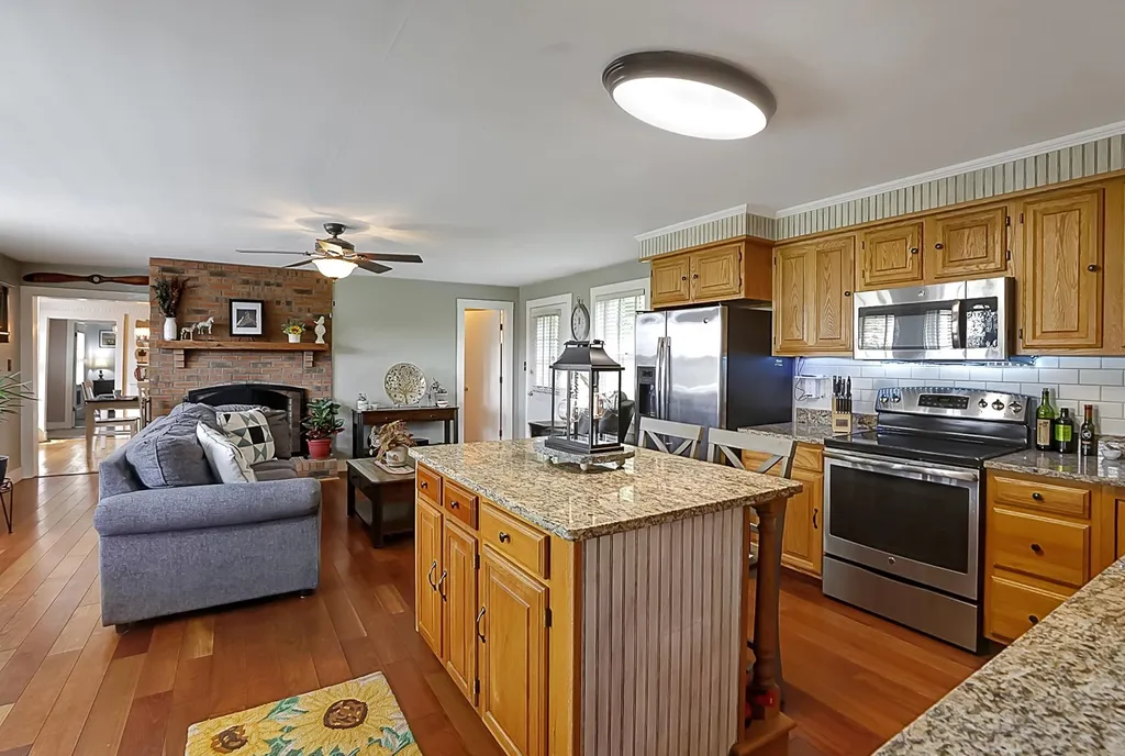 714 Churchill Road Cabot VT 05647