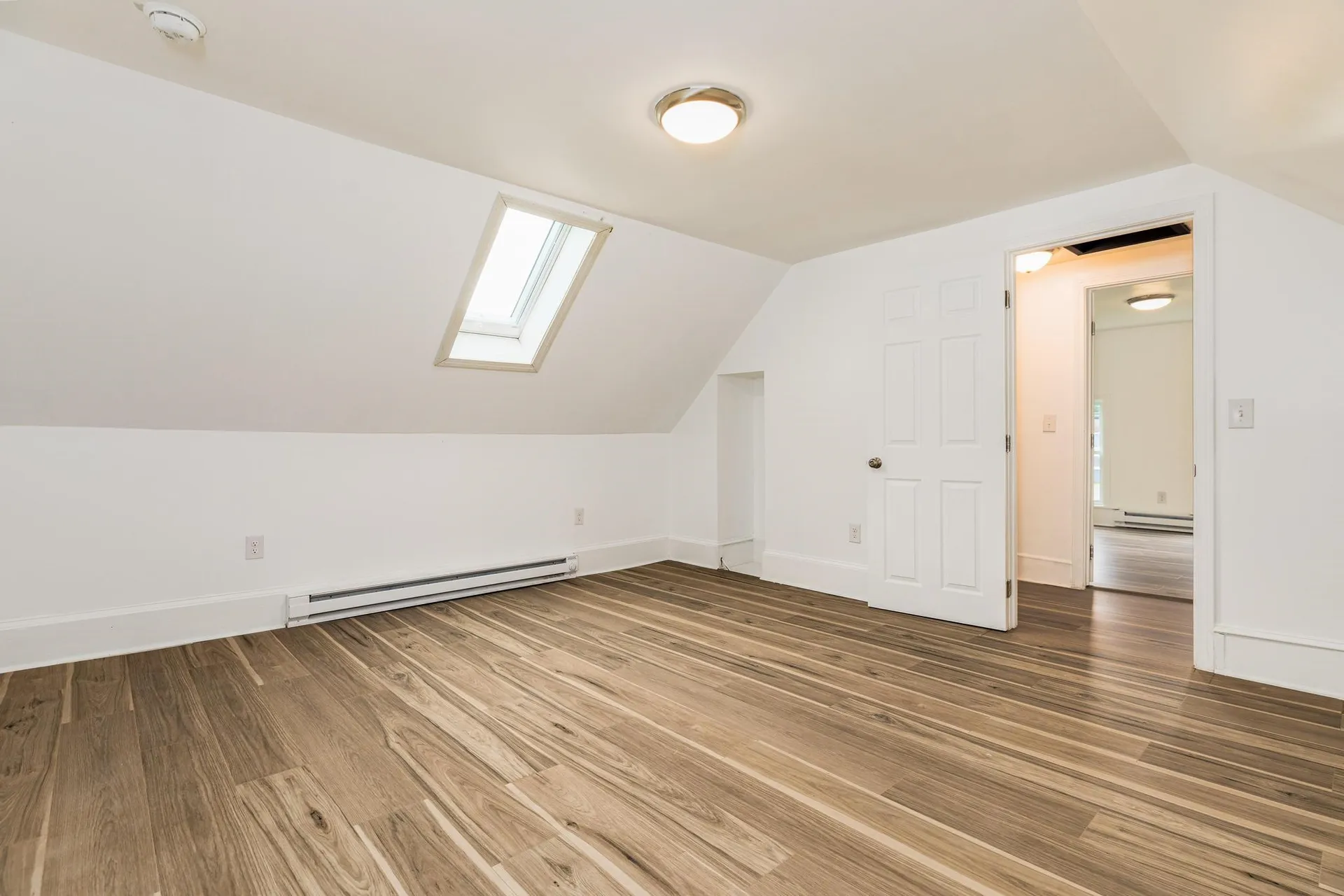 93 Railroad Avenue Seabrook NH 03874