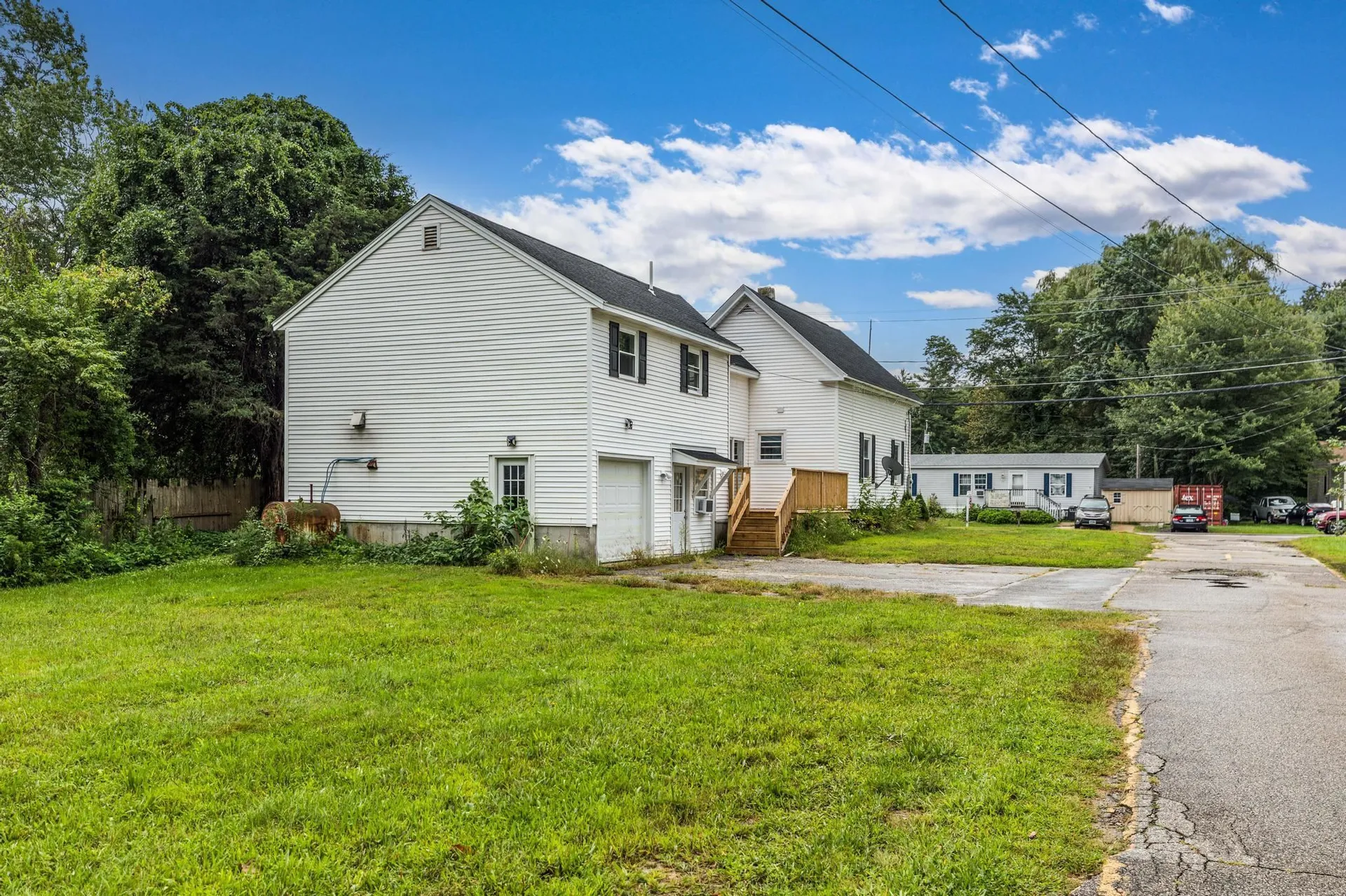 93 Railroad Avenue Seabrook NH 03874