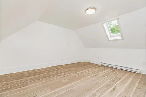 93 Railroad Avenue Seabrook NH 03874