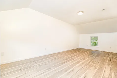 93 Railroad Avenue Seabrook NH 03874