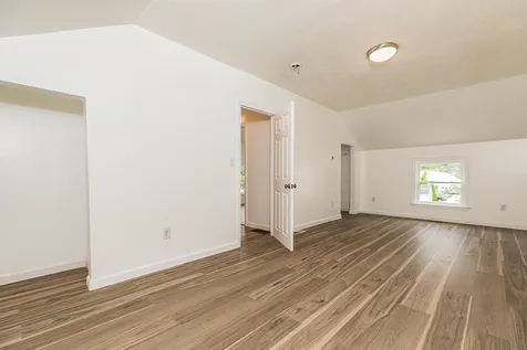 93 Railroad Avenue Seabrook NH 03874