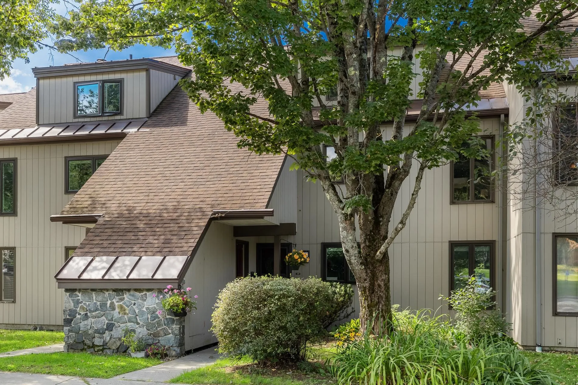 109 Brook Hollow Hanover NH 03755