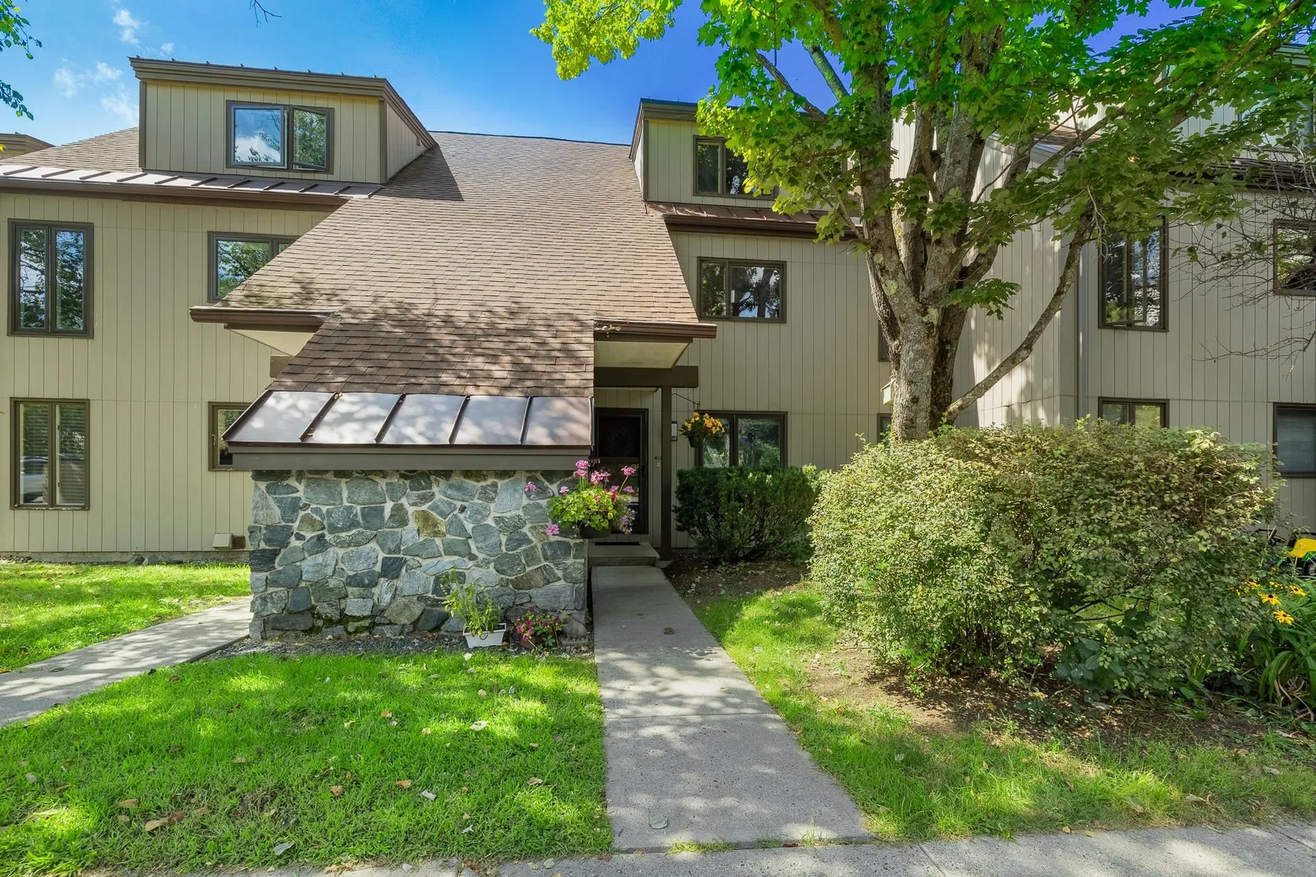 109 Brook Hollow Hanover NH 03755