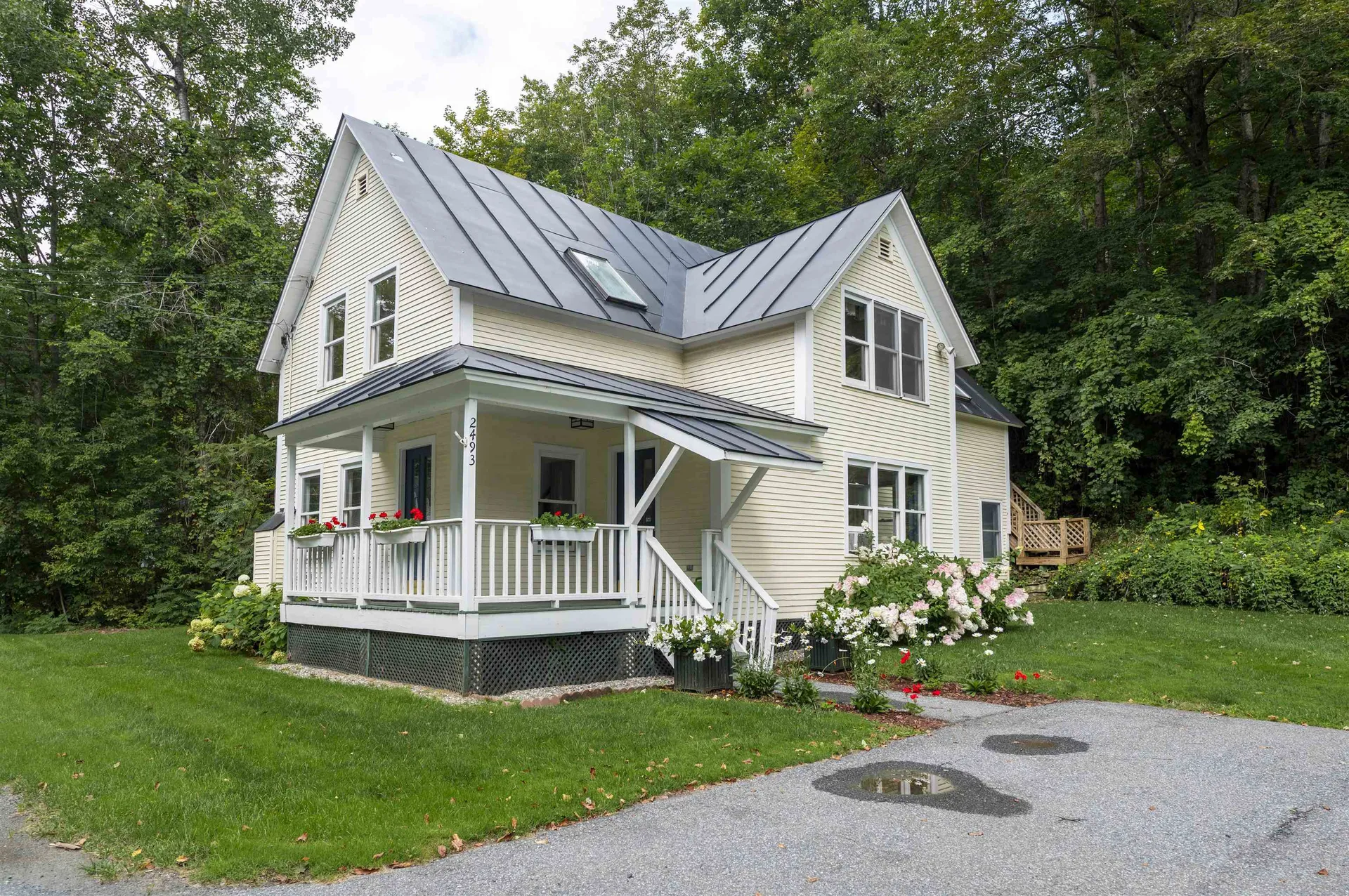 2493 Quechee Main Street Hartford VT 05059