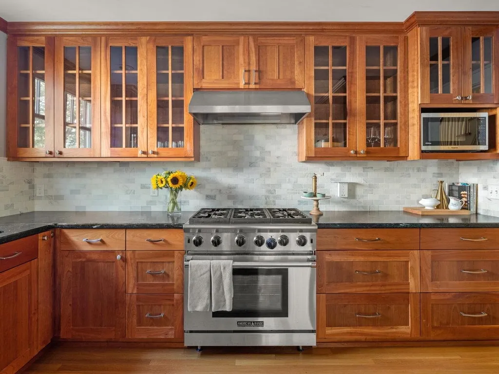 48 Henderson Terrace Burlington VT 05401