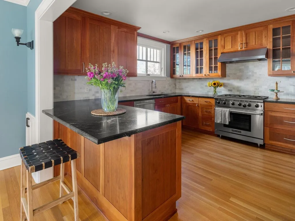 48 Henderson Terrace Burlington VT 05401