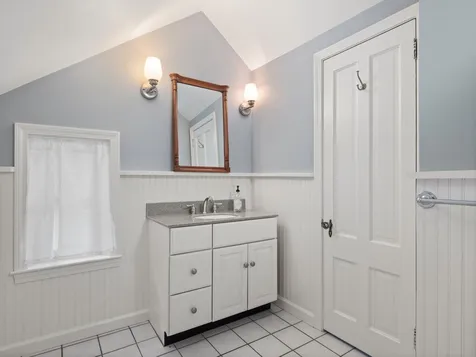 48 Henderson Terrace Burlington VT 05401