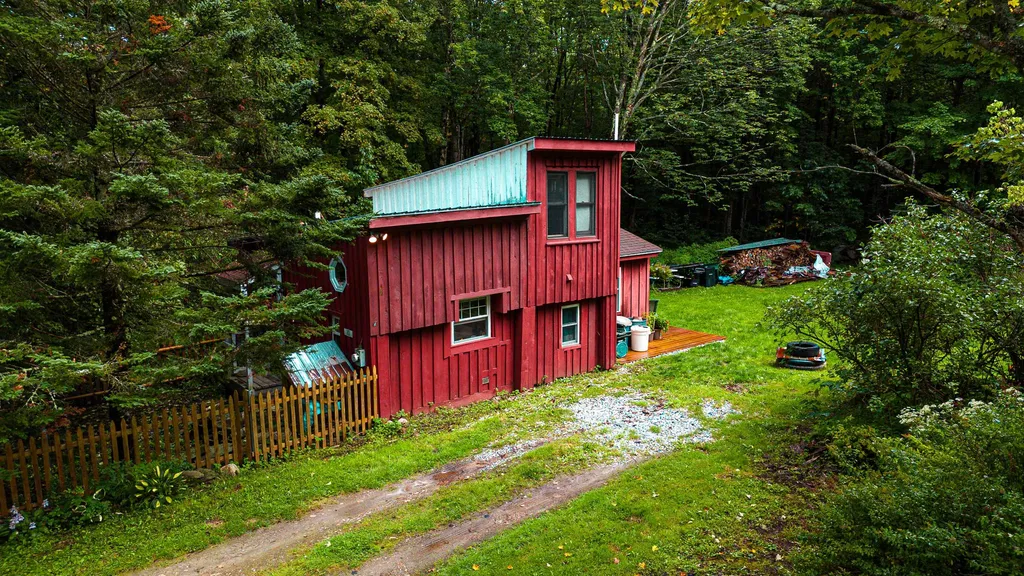 10 Hayes Road Goshen VT 05733