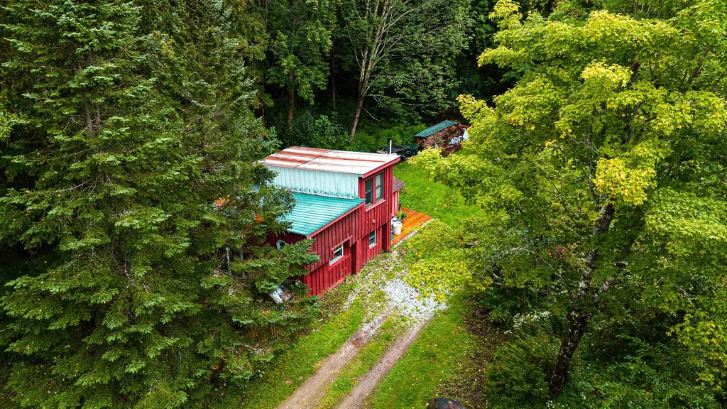 10 Hayes Road Goshen VT 05733