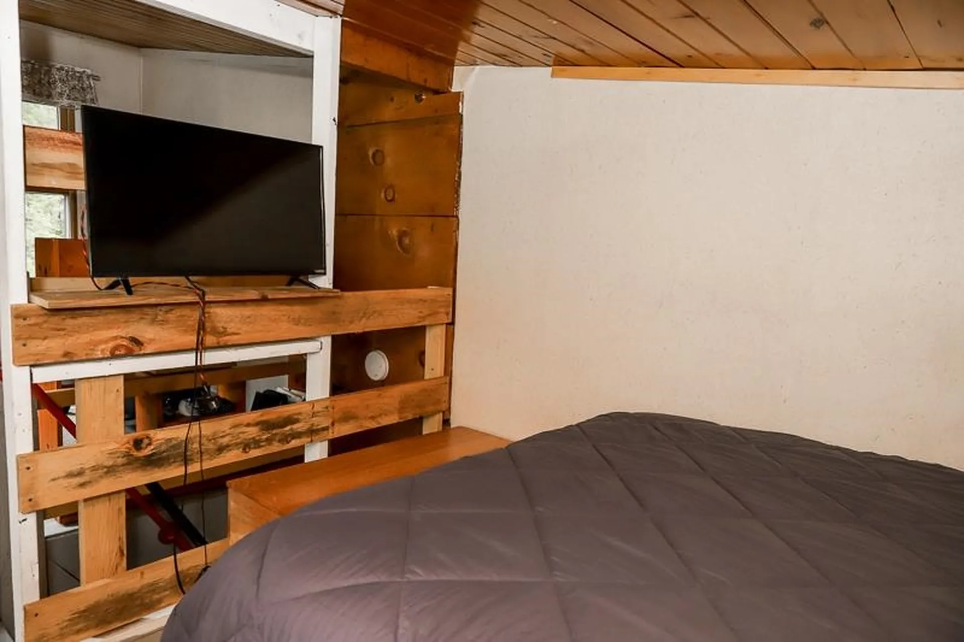10 Hayes Road Goshen VT 05733