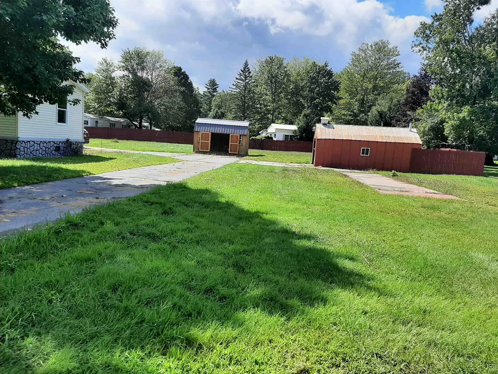 201 Lovers Lane Road Charlestown NH 03603