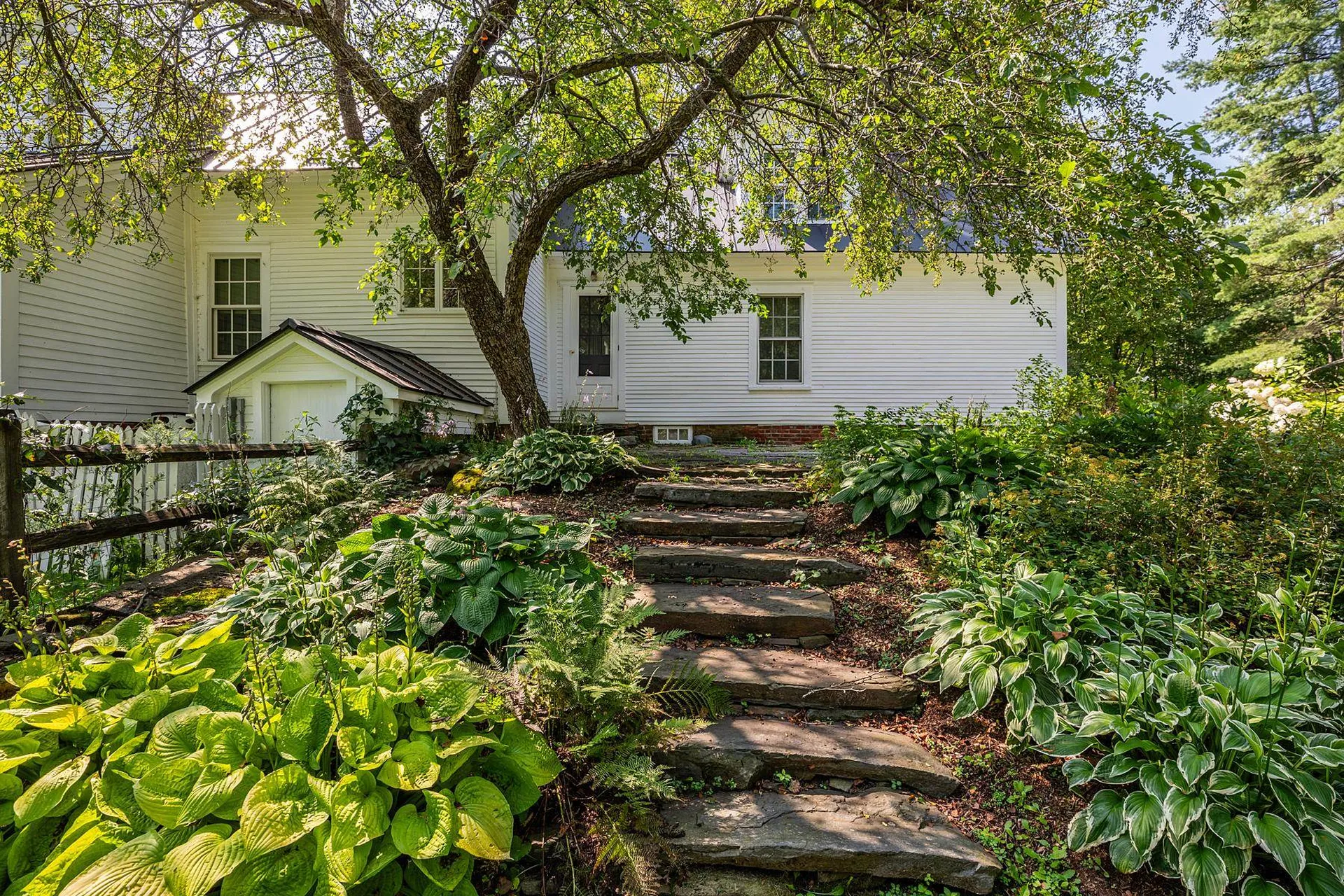 2876 Hartland Hill Road Woodstock VT 05091