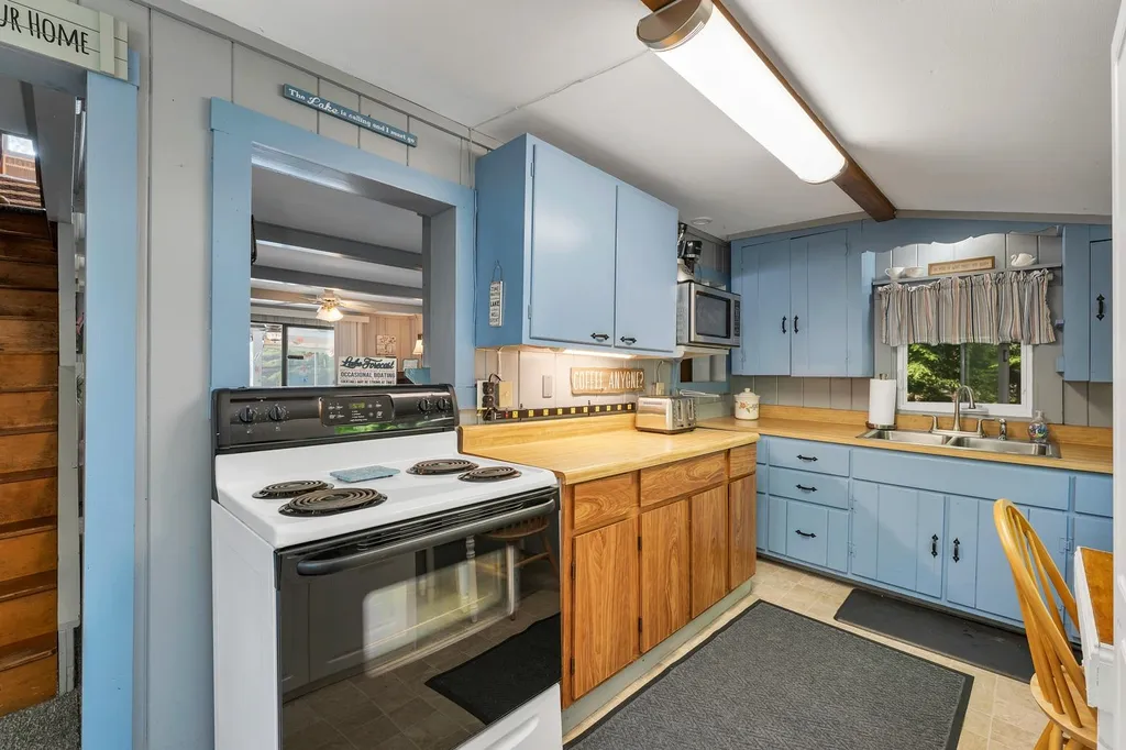 108 East Side Drive Alton NH 03810