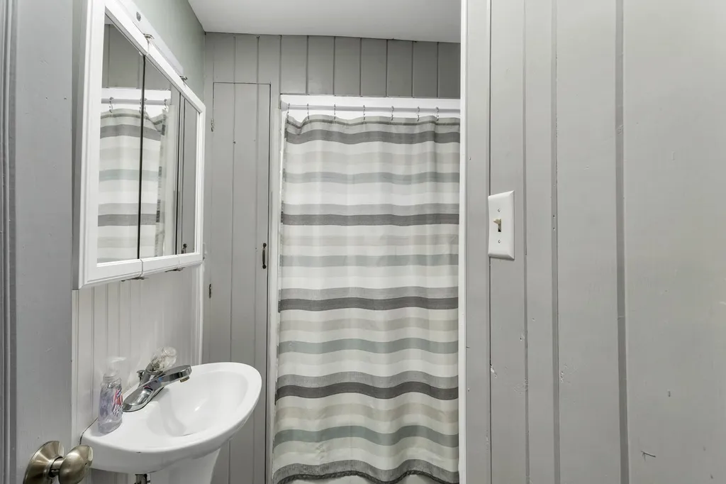 108 East Side Drive Alton NH 03810