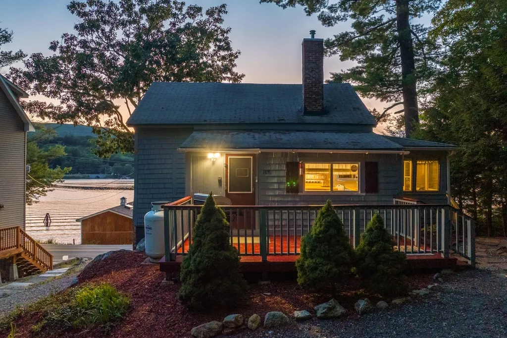 108 East Side Drive Alton NH 03810