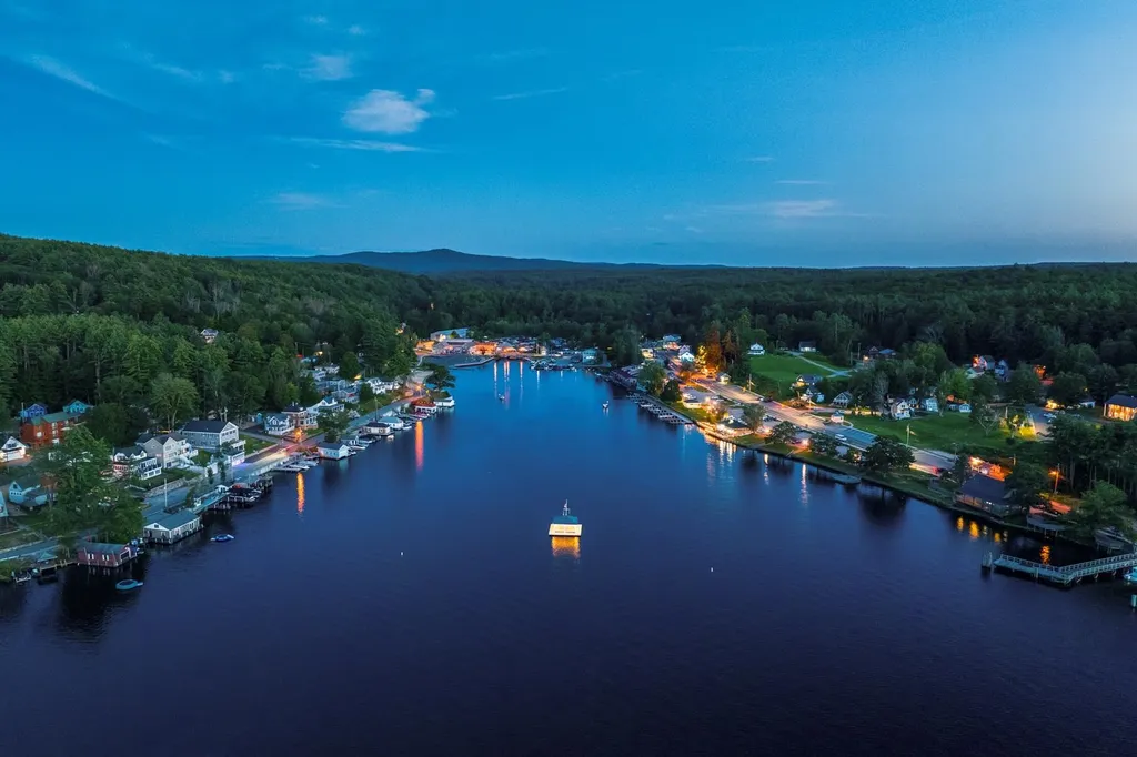 108 East Side Drive Alton NH 03810
