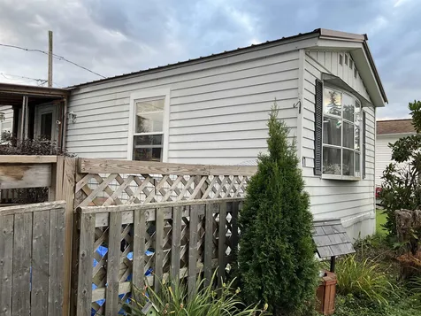 17 Anthony Circle Swanzey NH 03446