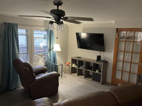 17 Anthony Circle Swanzey NH 03446