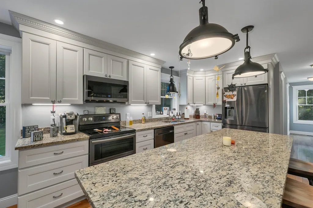 227 Ash Swamp Road Newmarket NH 03857