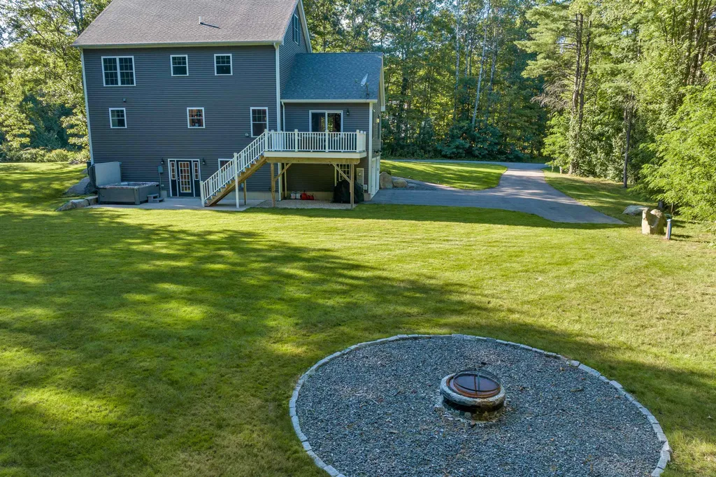 227 Ash Swamp Road Newmarket NH 03857