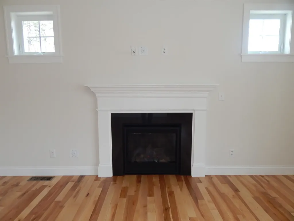 8 Rose Fountain Lane Hampton NH 03842