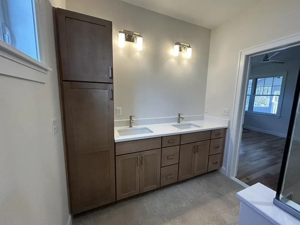 8 Rose Fountain Lane Hampton NH 03842