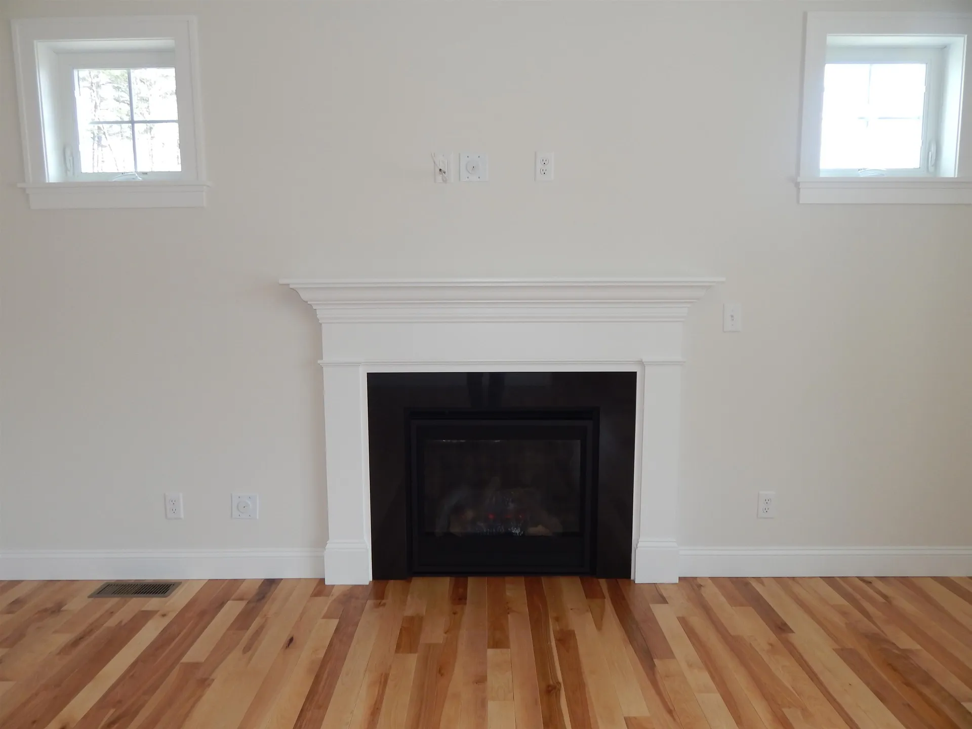8 Rose Fountain Lane Hampton NH 03842