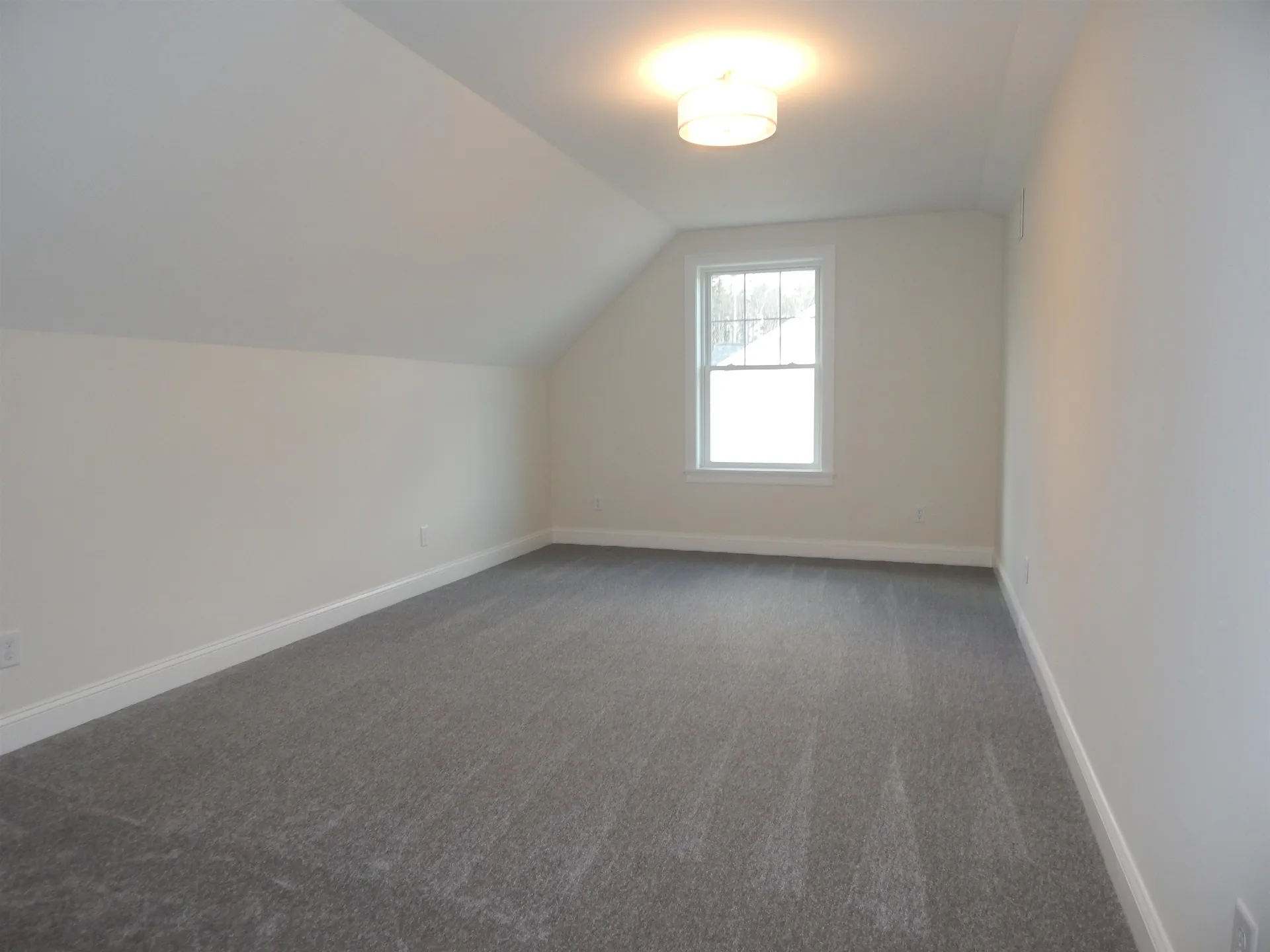 8 Rose Fountain Lane Hampton NH 03842