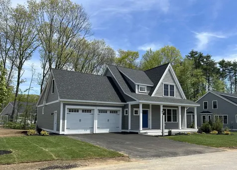 8 Rose Fountain Lane Hampton NH 03842