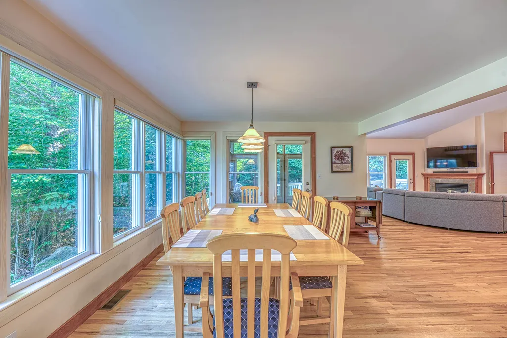 39 Ledgewood Circle Hebron NH 03241