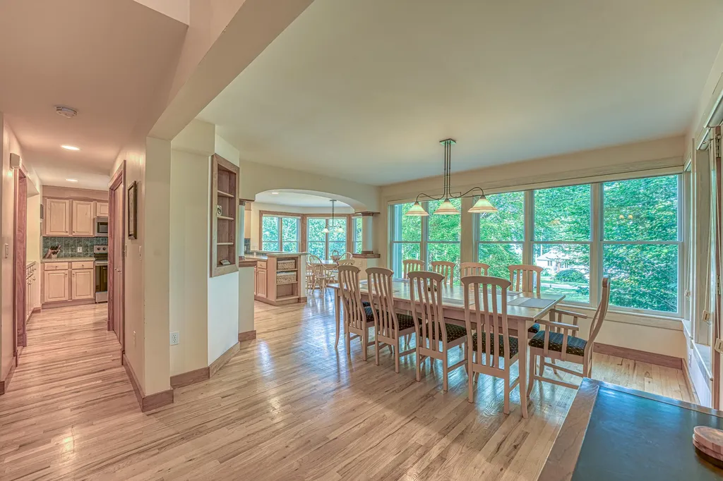 39 Ledgewood Circle Hebron NH 03241