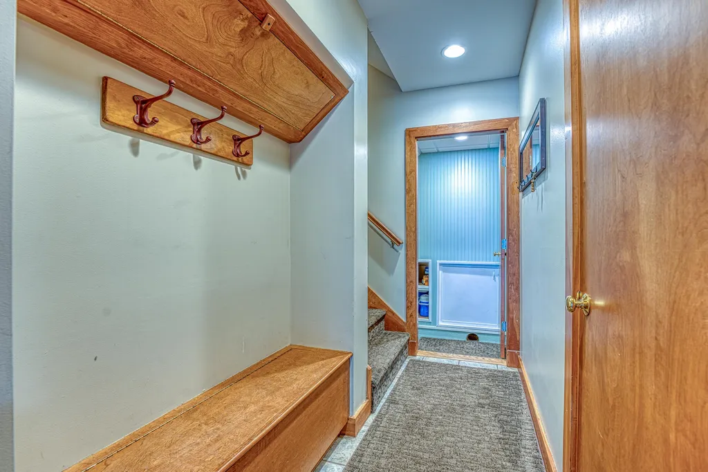 39 Ledgewood Circle Hebron NH 03241