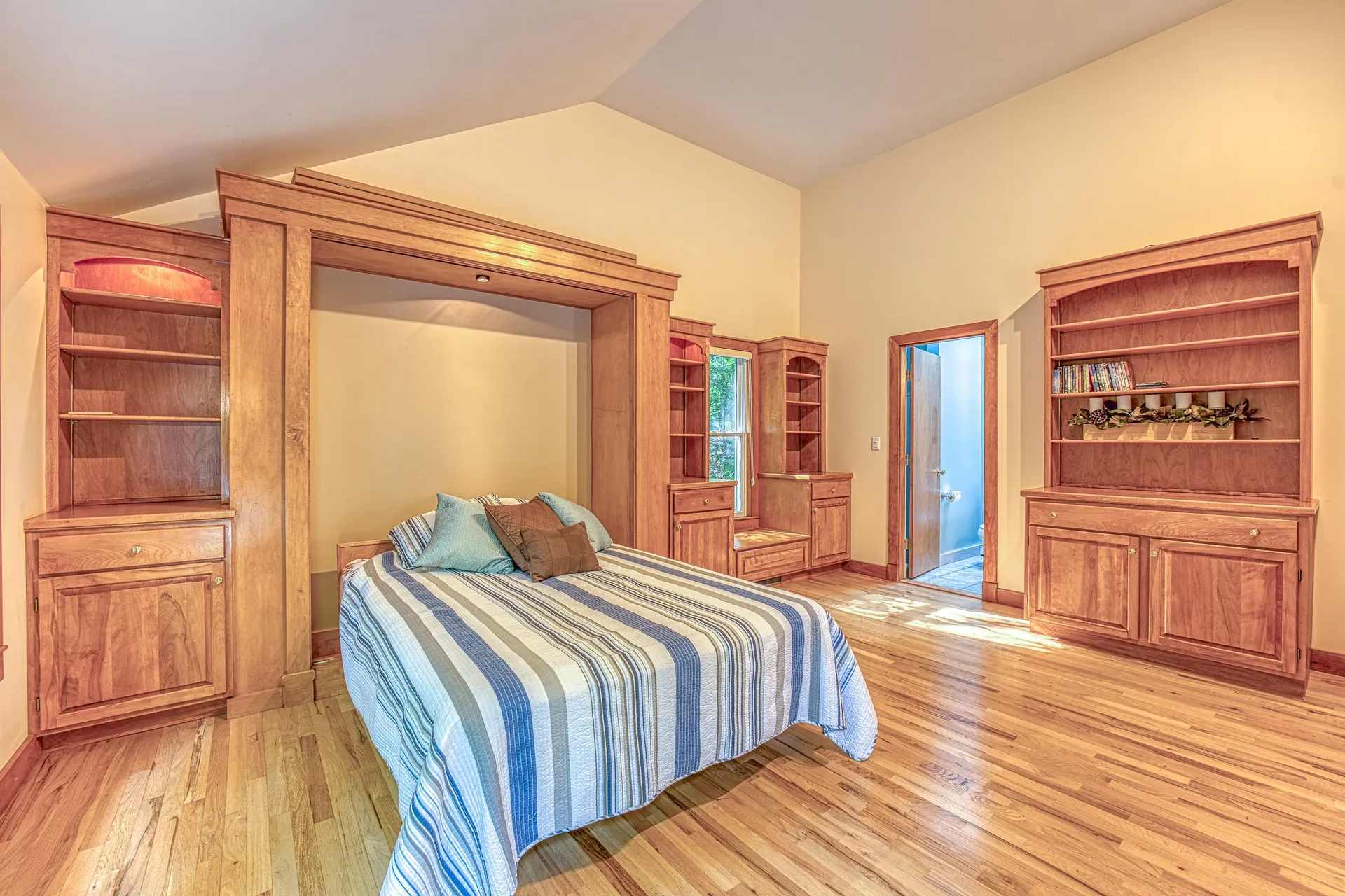39 Ledgewood Circle Hebron NH 03241