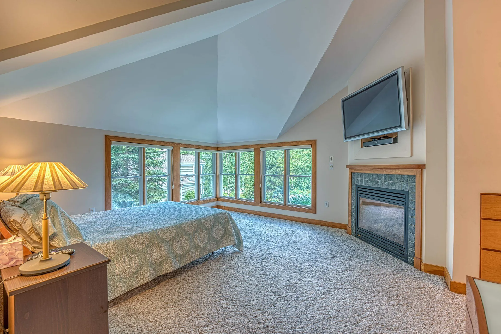 39 Ledgewood Circle Hebron NH 03241