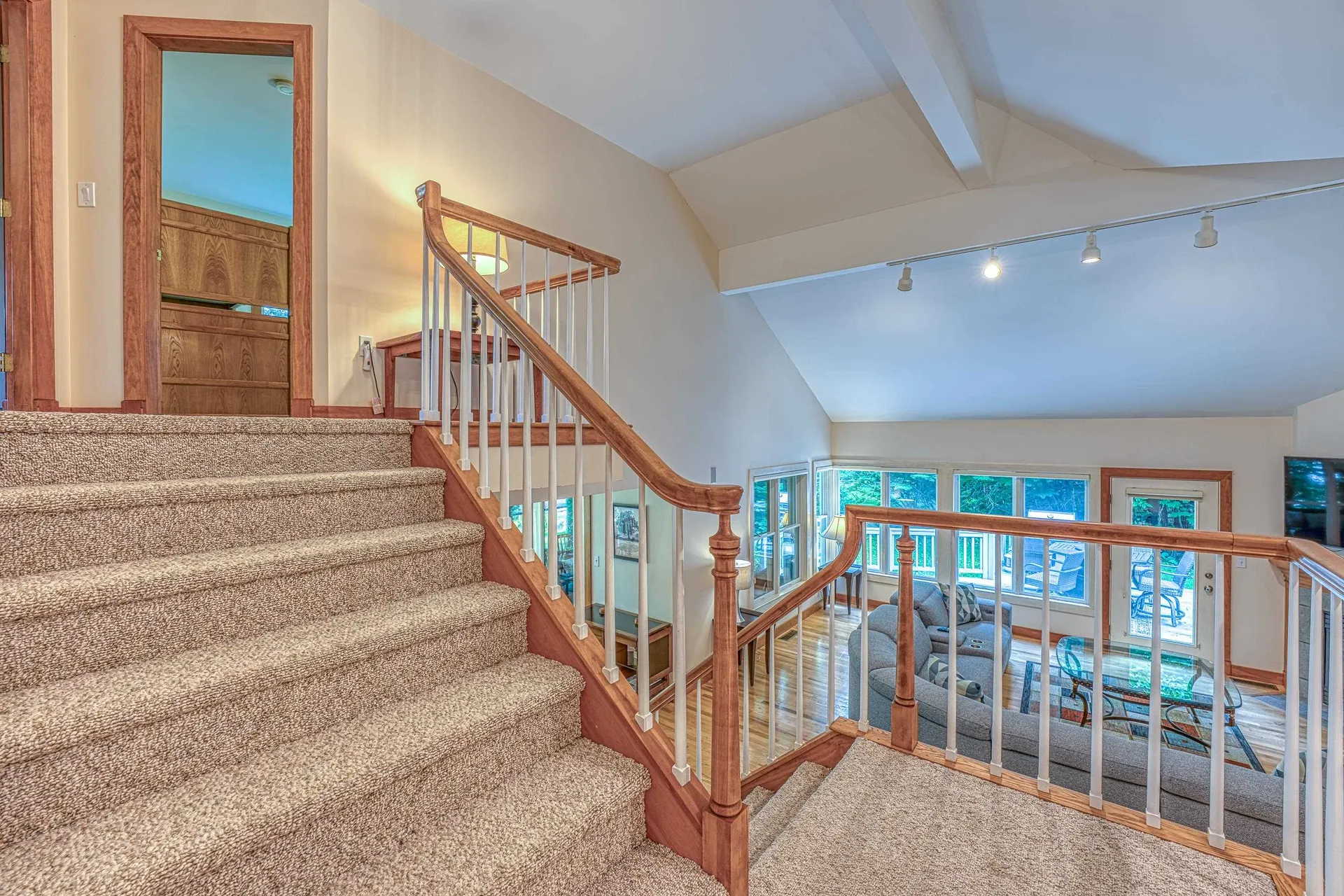 39 Ledgewood Circle Hebron NH 03241