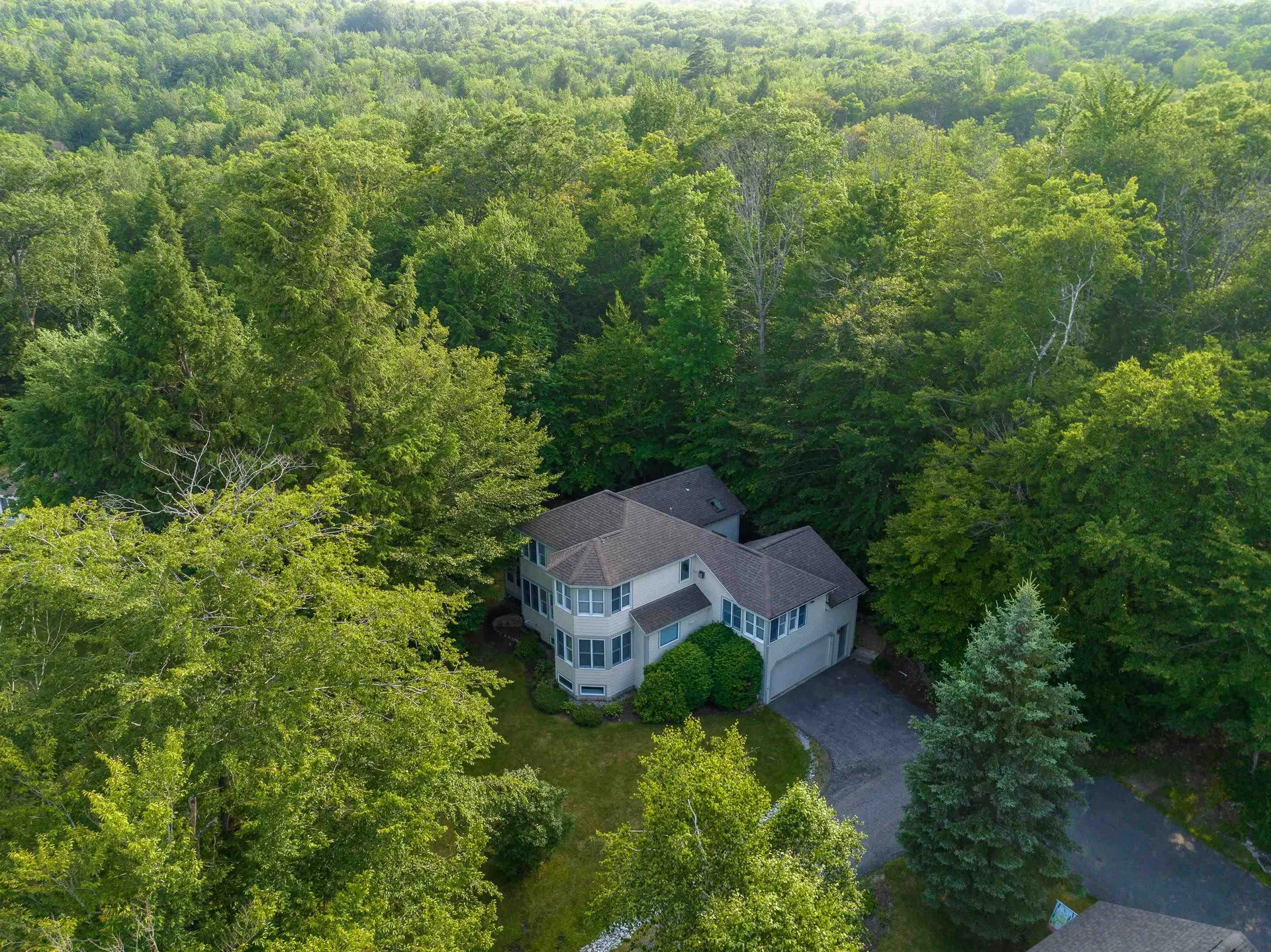 39 Ledgewood Circle Hebron NH 03241