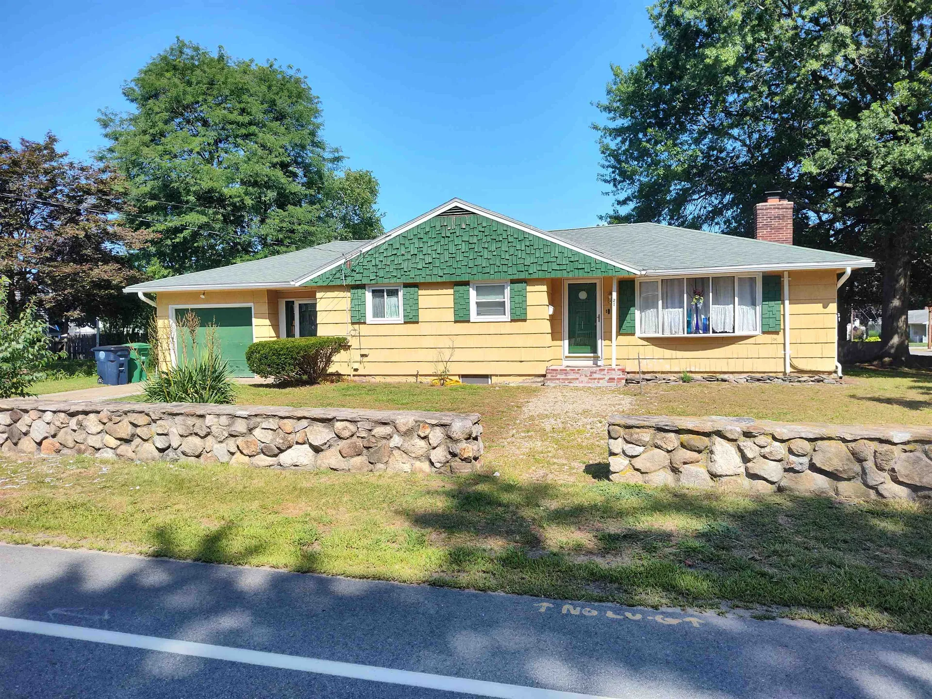 21 Robinson Road Nashua NH 03060