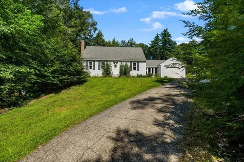 24 Manchester Road Amherst NH 03031