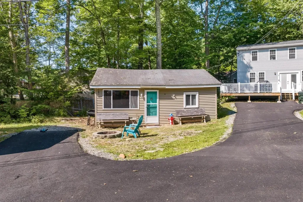 672 Weirs Boulevard Laconia NH 03246