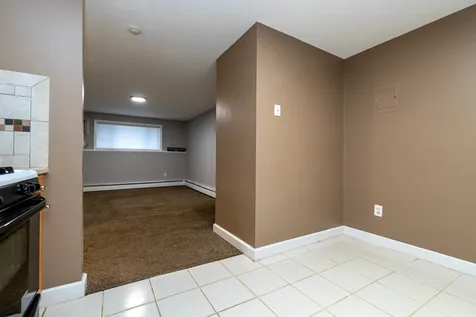 7 Lancelot Court Salem NH 03079
